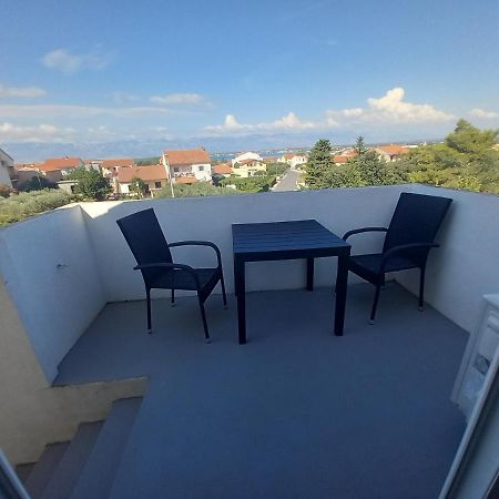 One Bedroom Loft Apartment With Nice View نين المظهر الخارجي الصورة